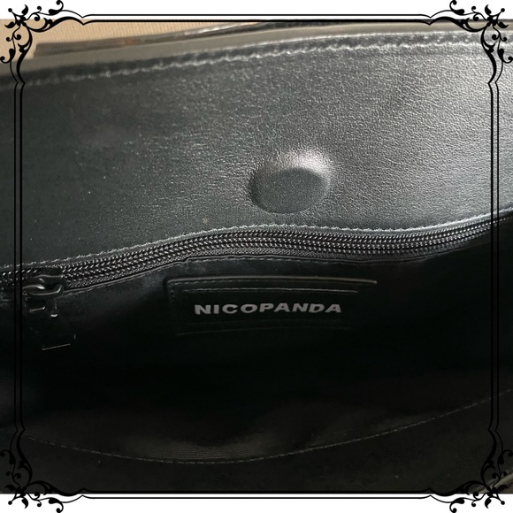Rare find NicoPanda mini tote in leather and patent accents w shoulder chain - Picture 5 of 10